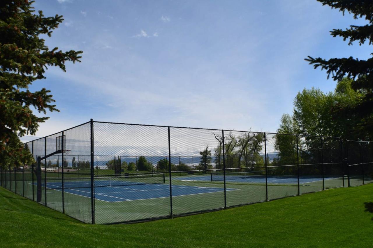 Tennis Court Condo 加登城 外观 照片